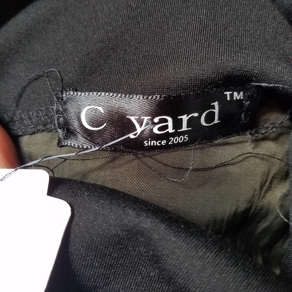 C Yard Dress. Condition is "New with tags".

It do - Picture 7 of 7